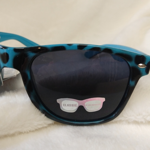 Retro UV 400 Animal Print Sunglasses Blue - Picture 5 of 7